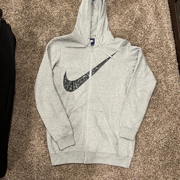 Brand new Nike jacket - Picture 1 of 3